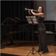 Profesora de iniciación musical, lenguaje musical, preparación a la prueba de acceso al conservatorio y clases de flauta travesera